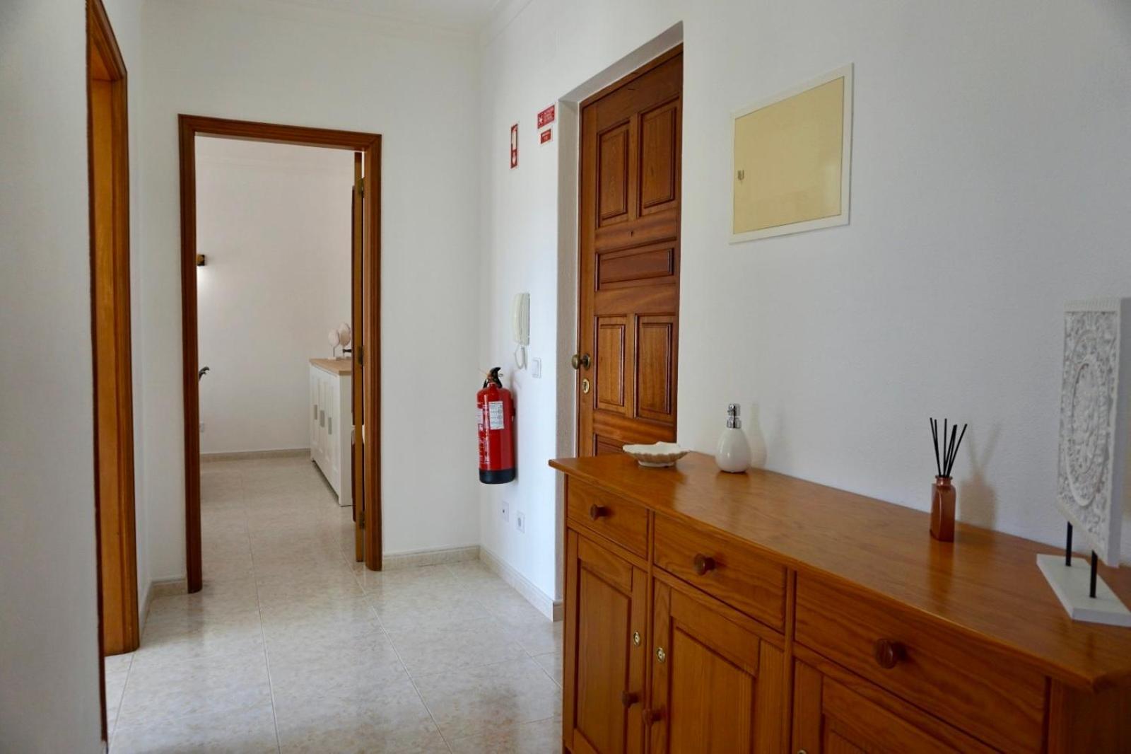 Apartamento Cozy Alvor Retreat - Sunset Balcony, Wi-Fi & Ac Exterior foto