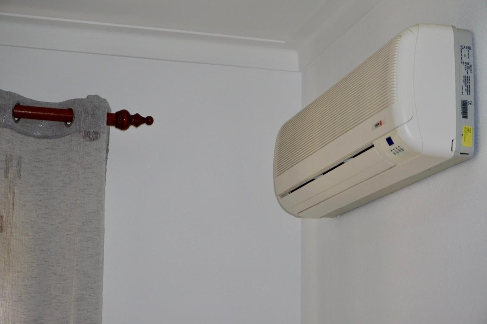 Apartamento Cozy Alvor Retreat - Sunset Balcony, Wi-Fi & Ac Exterior foto