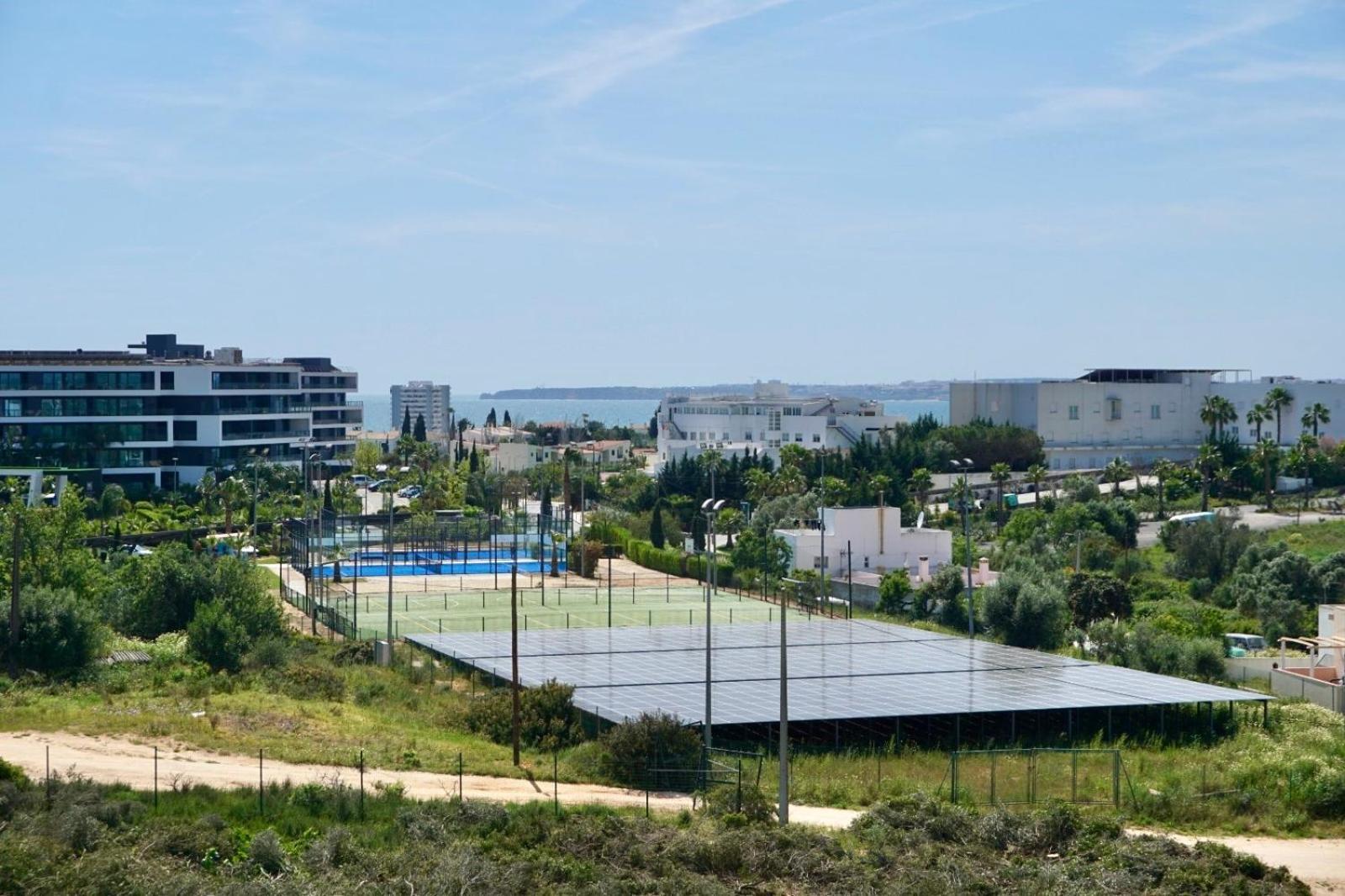 Apartamento Cozy Alvor Retreat - Sunset Balcony, Wi-Fi & Ac Exterior foto